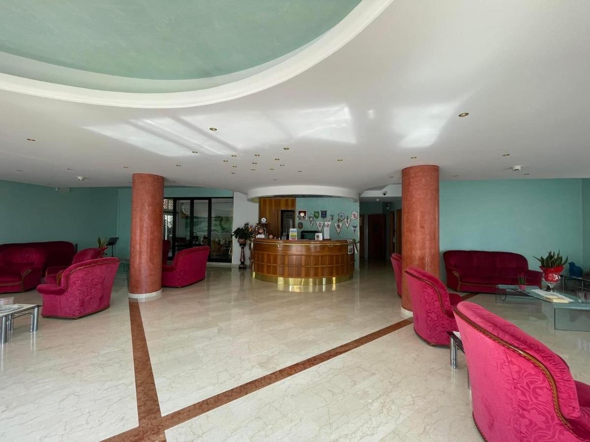 Hotel Cristina Chianciano Terme Dış mekan fotoğraf