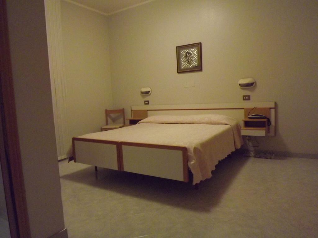 Hotel Cristina Chianciano Terme Oda fotoğraf