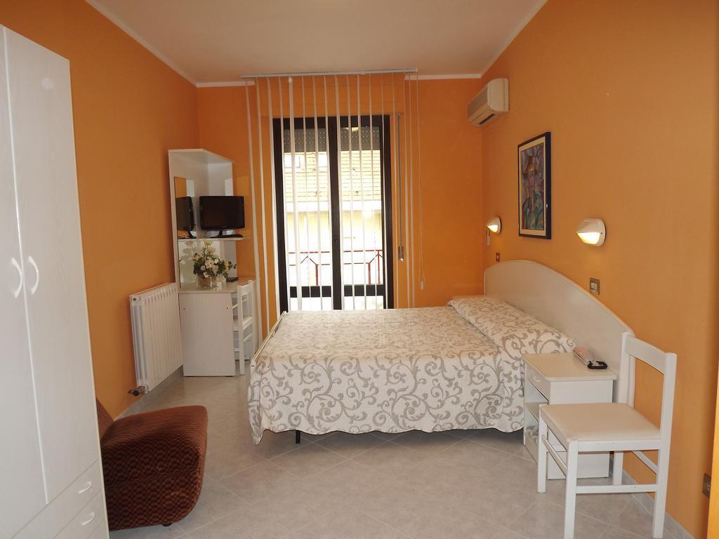 Hotel Cristina Chianciano Terme Dış mekan fotoğraf